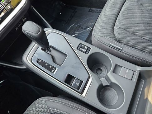 Used 2024 Subaru Crosstrek 2.0i Premium image 18