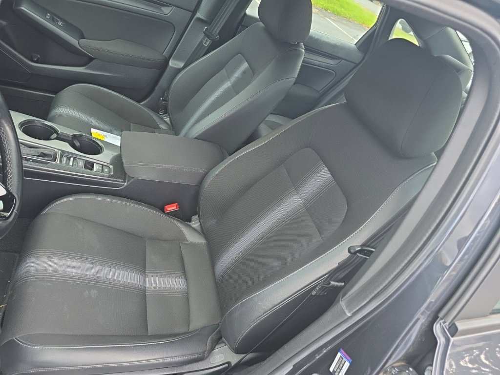 Certified 2025 Honda Civic Sport image 10