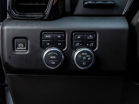 Used 2023 GMC Sierra 1500 AT4X AWD/4WD image 21