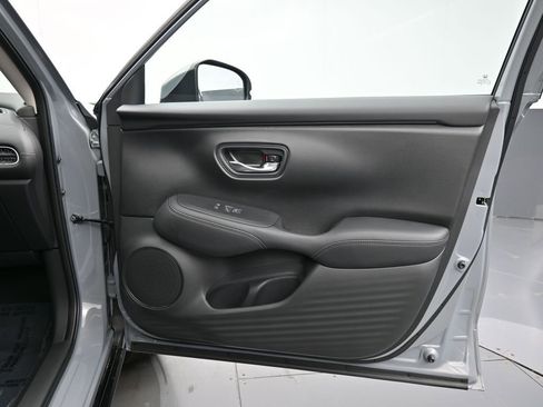 Certified 2026 Honda HR-V EX-L image 38