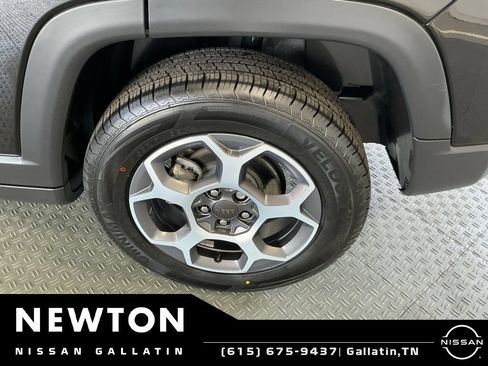 Used 2022 Jeep Compass Trailhawk w/ Trailhawk Convenience Group AWD/4WD image 45