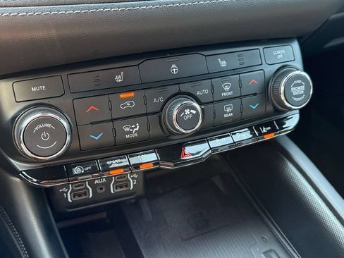 Used 2022 Dodge Durango GT AWD/4WD image 40