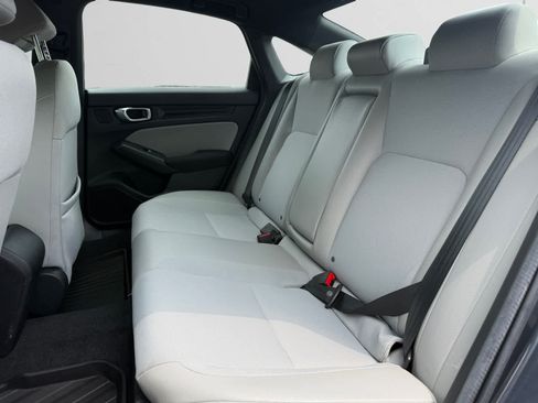 Used 2025 Honda Civic Sport image 13
