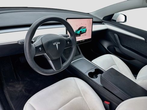 Used 2022 Tesla Model 3 Long Range AWD/4WD image 7