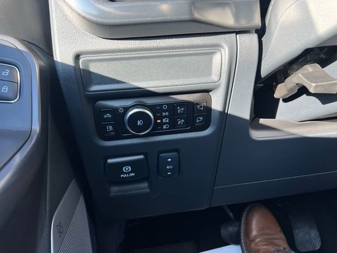 Used 2025 Ford F150 Lariat w/ Equipment Group 501A Mid image 34