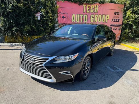 Used 2017 Lexus ES 350 w/ Navigation System Package FWD image 21