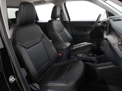 Used 2025 Ford Maverick Lobo image 17