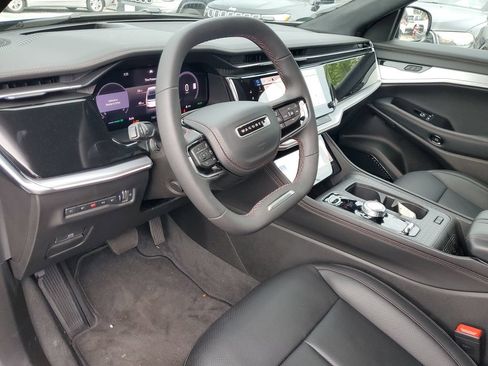 Used 2024 Jeep Wagoneer Launch Edition AWD/4WD image 16