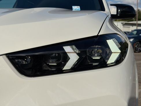 New 2026 BMW X5 M60i image 9