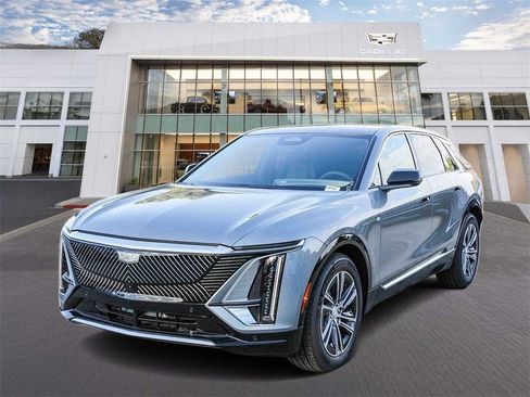 New 2026 Cadillac Lyriq Luxury image 3