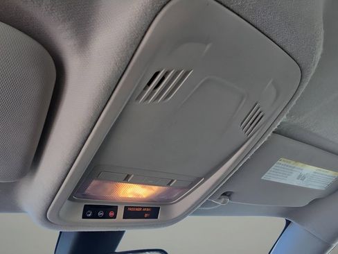 Used 2017 Chevrolet Cruze LT image 23