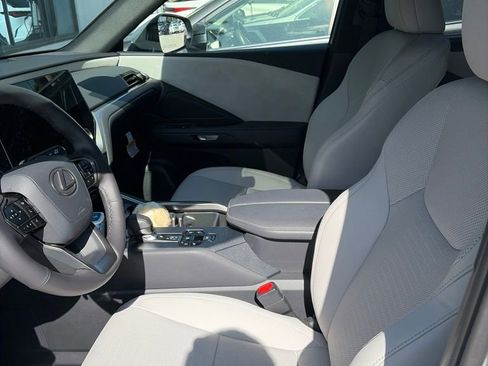 Used 2026 Lexus TX 350 AWD w/ Technology Package image 4