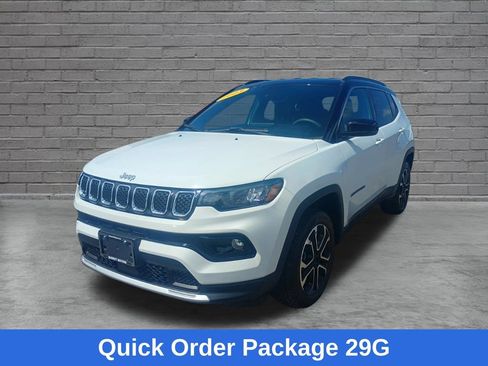 Used 2023 Jeep Compass Limited AWD/4WD image 3
