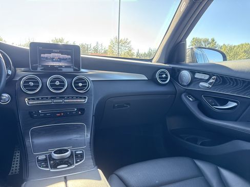 Certified 2018 Mercedes-Benz GLC 300 4MATIC image 17