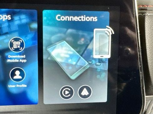 New 2026 Nissan Kicks SR w/ SR Premium Package image 9