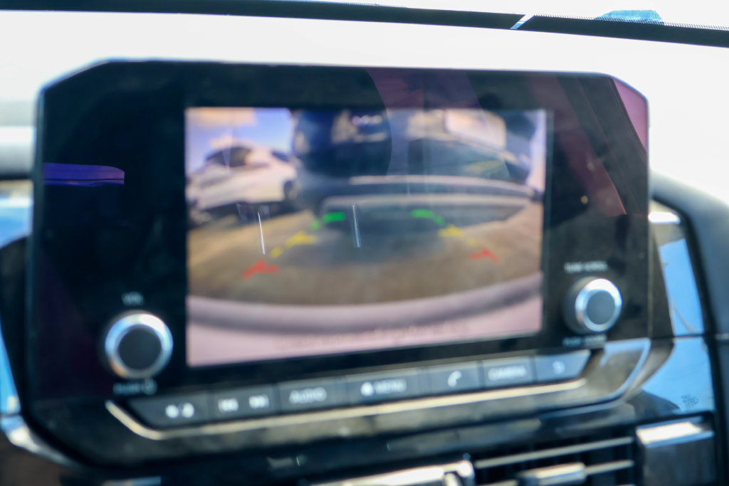 Used 2024 Nissan Pathfinder SV FWD image 4