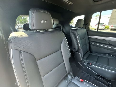 New 2026 Buick Enclave Sport Touring w/ Power Package image 27