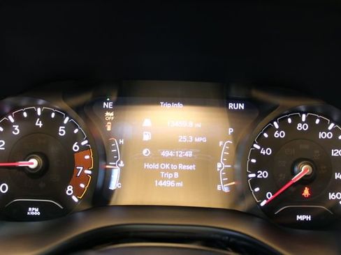 Used 2024 Jeep Compass Latitude w/ Convenience Group image 24