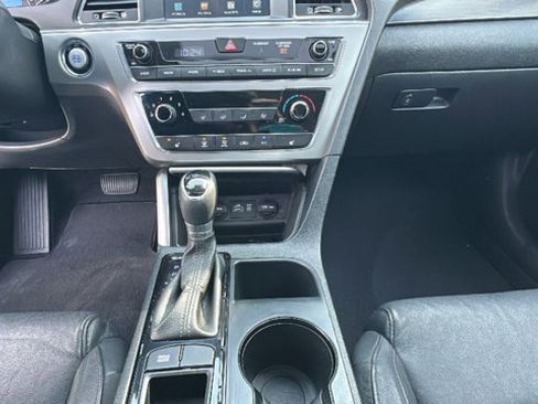 Used 2017 Hyundai Sonata Sport w/ Value Edition Package 02 image 22