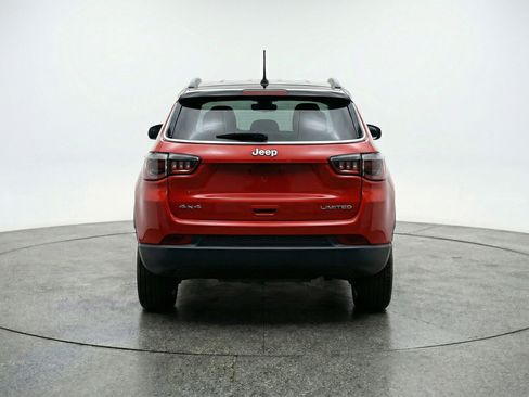 Used 2025 Jeep Compass Limited image 7