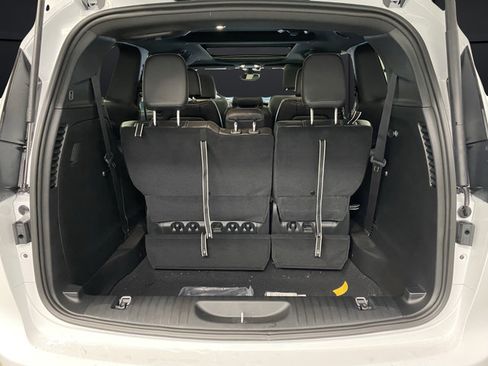 New 2026 Chrysler Pacifica Select w/ S Appearance Package FWD image 14