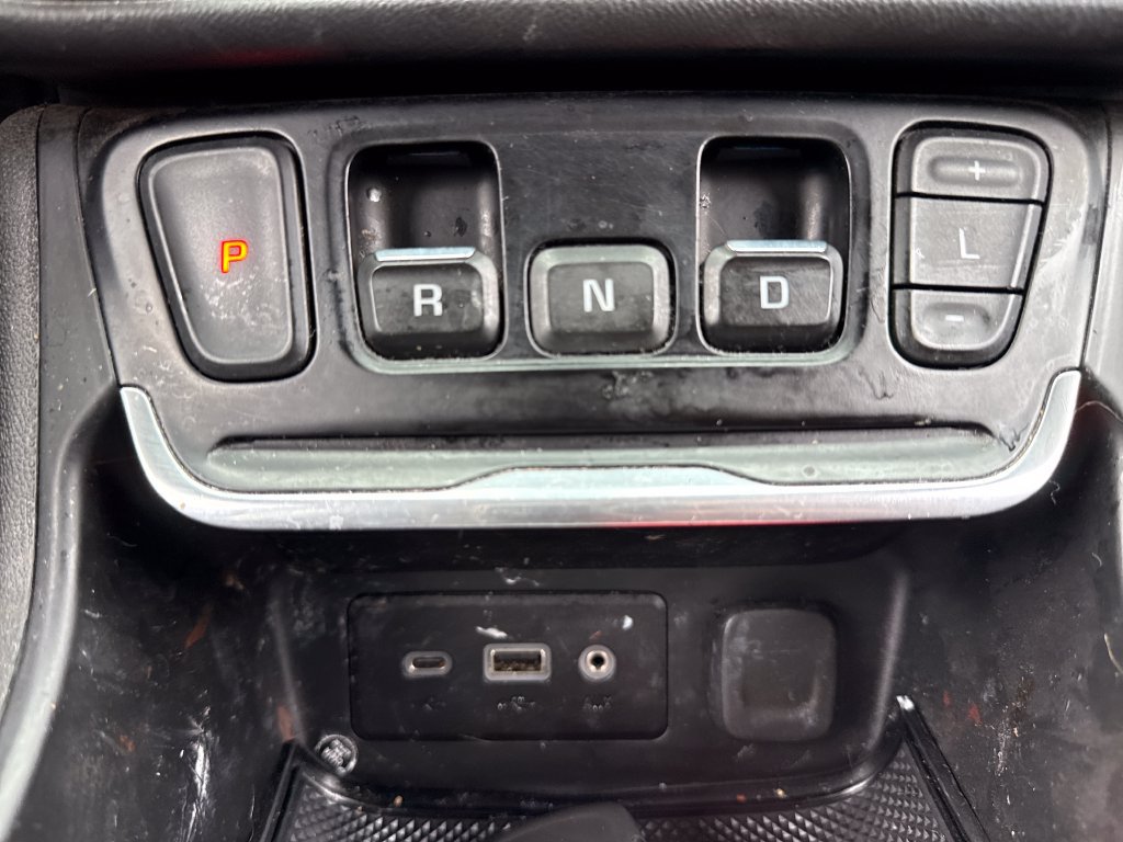 Used 2021 GMC Terrain SLE w/ Driver Convenience Package AWD/4WD image 26