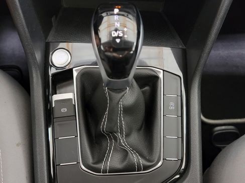 Used 2024 Volkswagen Taos S FWD image 17