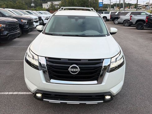 Used 2022 Nissan Pathfinder SL FWD image 4
