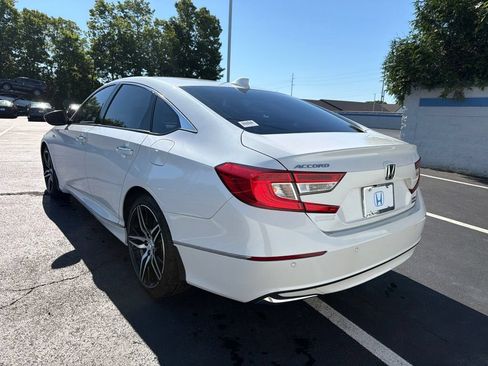 Certified 2022 Honda Accord Touring image 3