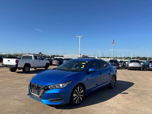 Used 2023 Nissan Sentra SV w/ SV Premium Package FWD image 9