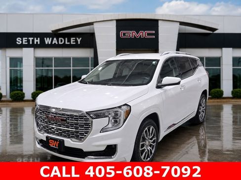 Used 2024 GMC Terrain Denali AWD/4WD image 3
