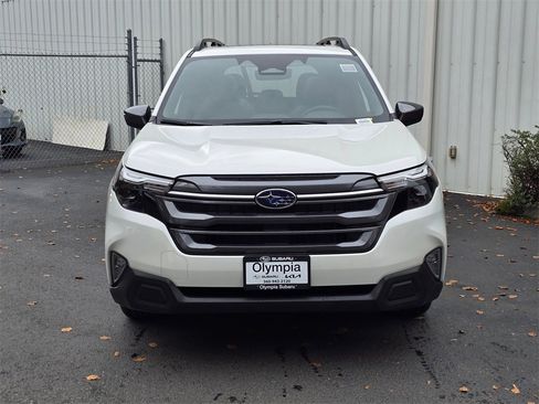 New 2025 Subaru Forester Premium image 2