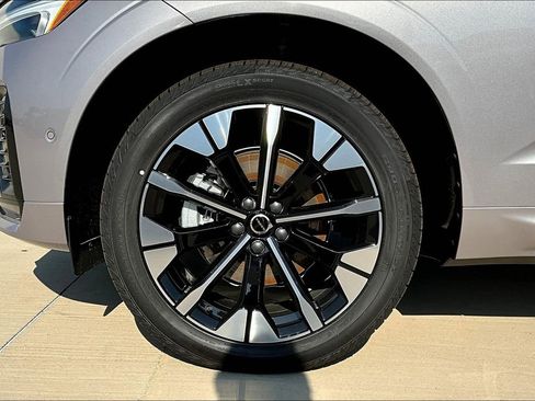 New 2026 Volvo XC60 B5 Plus w/ Climate Package image 24