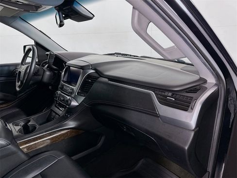 Used 2015 Chevrolet Suburban LT w/ Luxury Package image 31