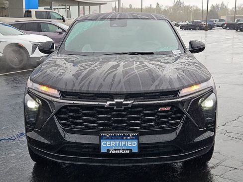 Certified 2025 Chevrolet Trax RS w/ Driver Confidence Package image 9