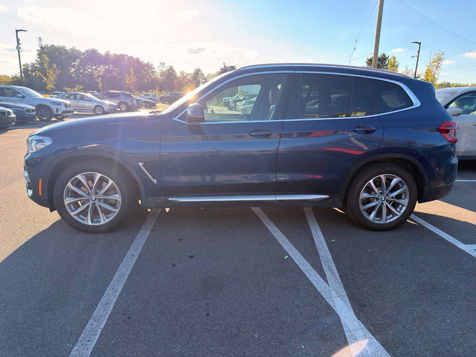 Used 2018 BMW X3 xDrive30i w/ Premium Package AWD/4WD image 3