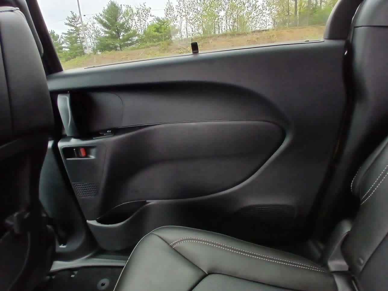 New 2027 Chrysler Pacifica Select FWD image 14