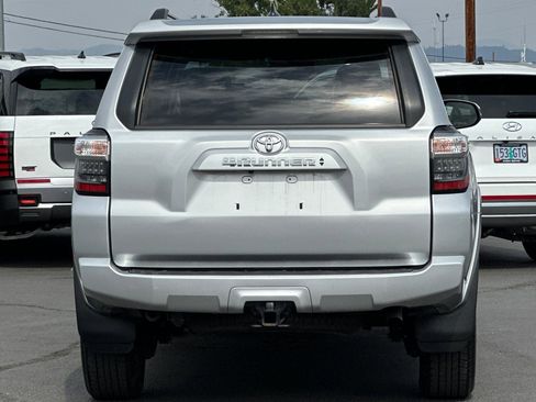 Used 2024 Toyota 4Runner SR5 Premium image 5