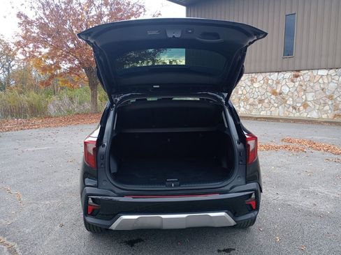 Used 2024 Kia Seltos SX w/ SX Sunroof Package image 11