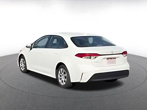 Used 2025 Toyota Corolla LE FWD image 15