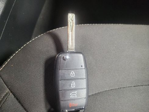 Used 2018 Kia Soul w/ Convenience Package FWD image 32