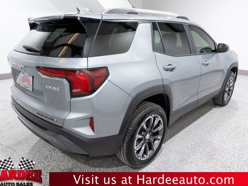 Used 2025 GMC Terrain Elevation w/ Elevation Premium Package image 5