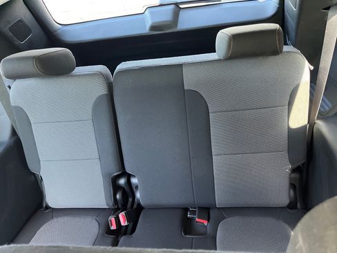 Used 2019 Chevrolet Traverse LS FWD image 16