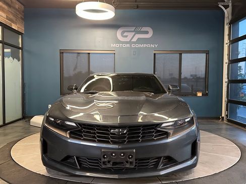 Used 2022 Chevrolet Camaro LT RWD image 8