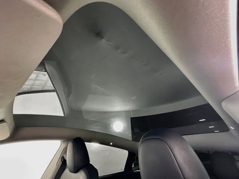 Used 2024 Tesla Model Y Long Range RWD image 25