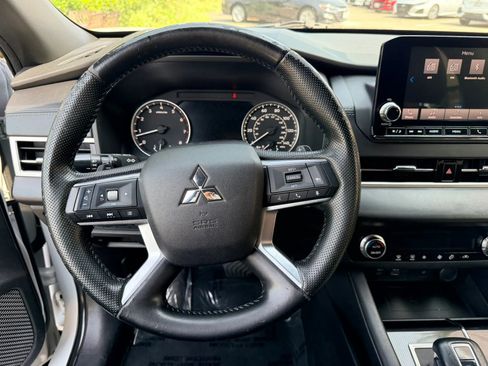Used 2022 Mitsubishi Outlander SE FWD image 21