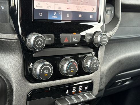 New 2026 RAM 1500 Warlock AWD/4WD image 18
