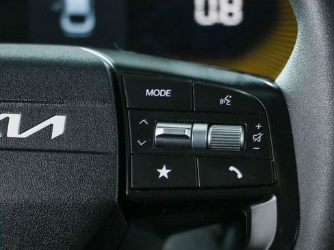 Used 2025 Kia K4 FWD image 14
