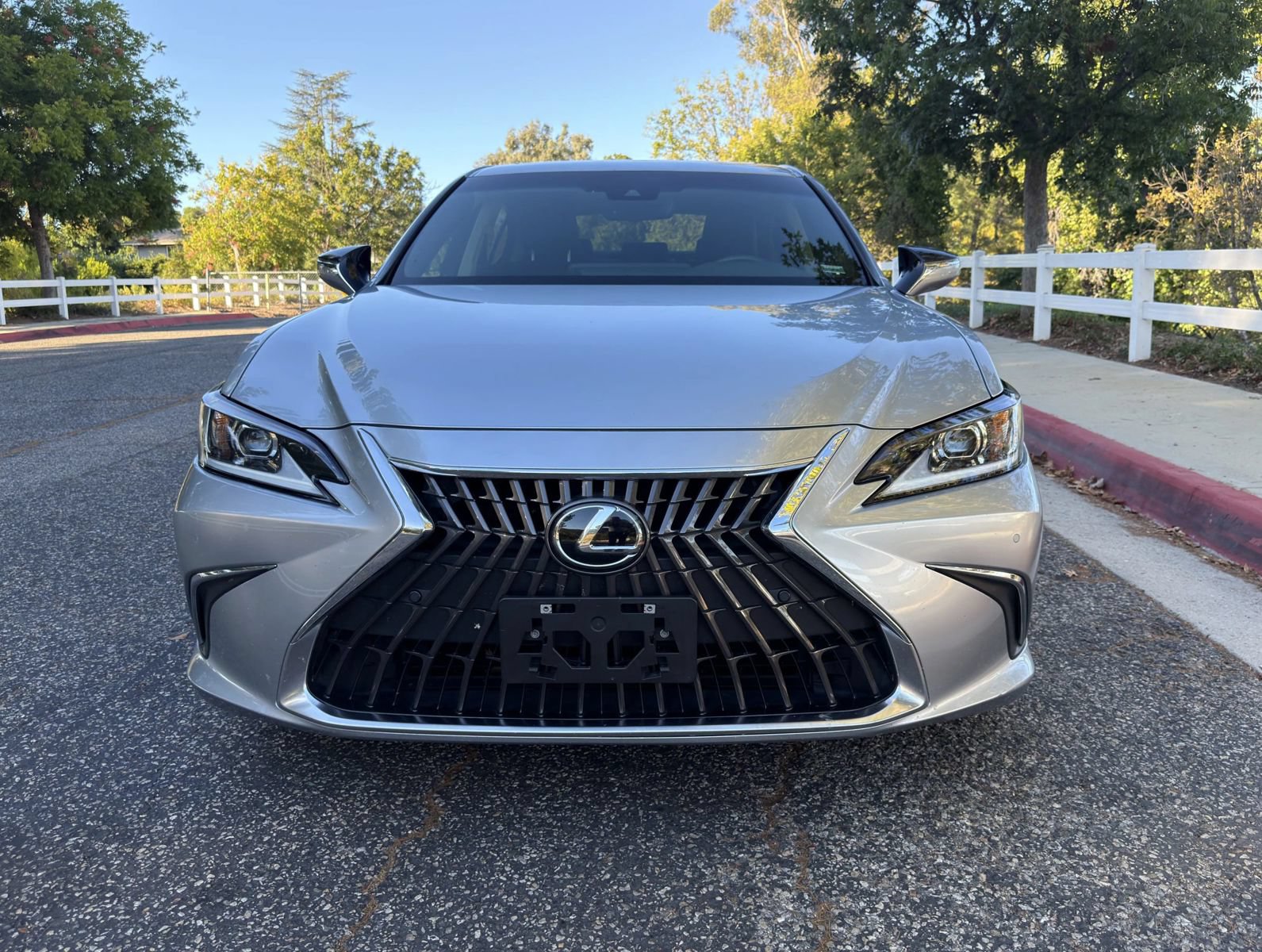 Used 2024 Lexus ES 300h w/ Premium Package FWD image 1