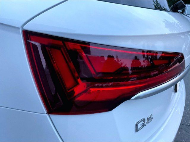 Used 2023 Audi Q5 2.0T Premium Plus w/ Premium Plus Package AWD/4WD image 29